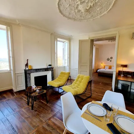 Superbe T2 Lumineux Avec Fibre * Angouleme